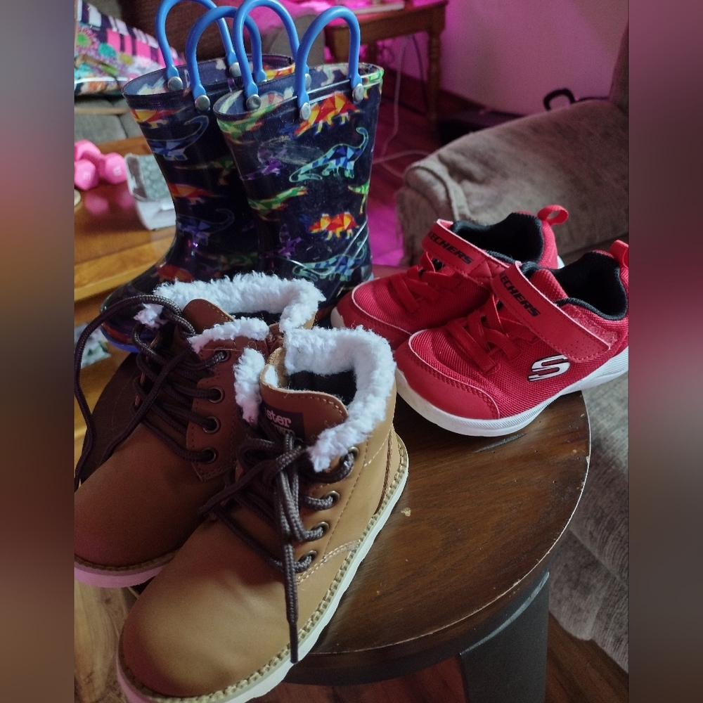 Little boys size 8 shoes boots, Lot of 3 pairs